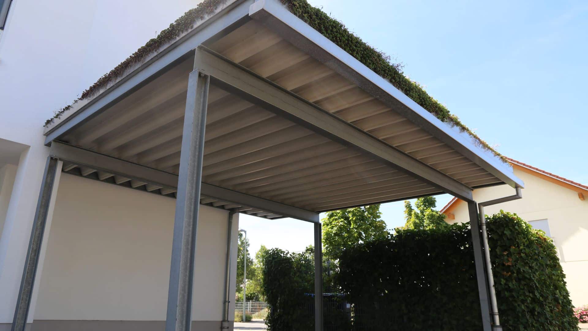 Carport ohne Baugenehmigung bauen_ Was heißt genehmigungsfrei wirklich