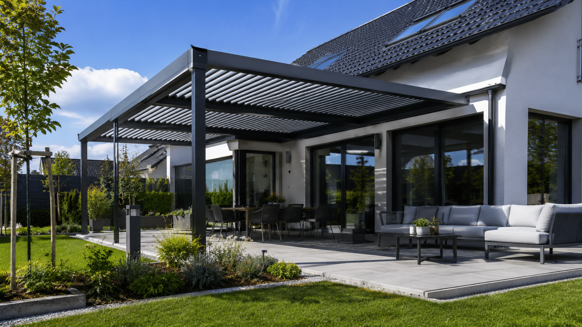 Lamellendach oder Terrassendach_ Welche Lösung passt besser zu Ihrer Terrasse